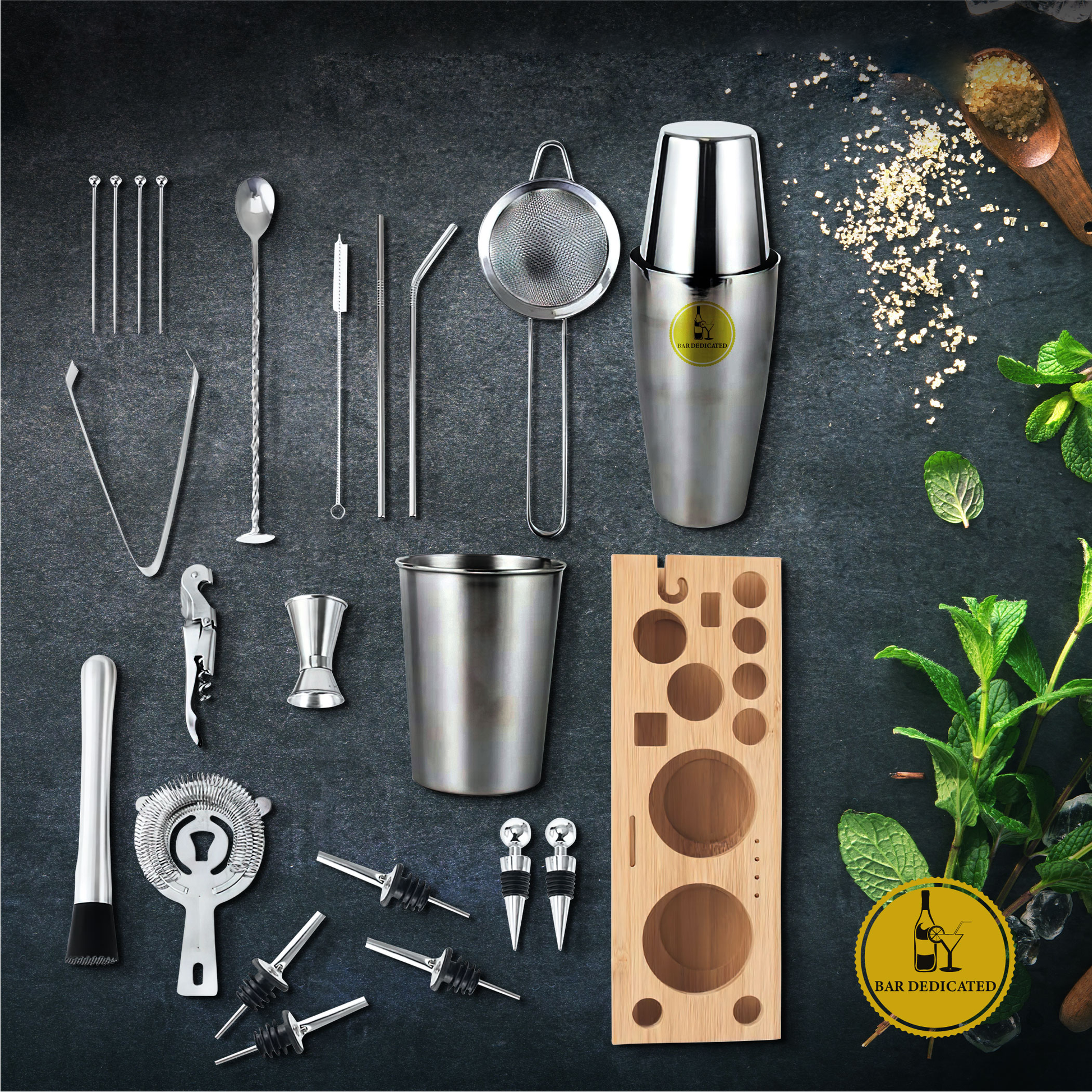 “Complete 23-delige zilveren cocktailset van Bar Dedicated met Video receptenboek en complete accessoires.