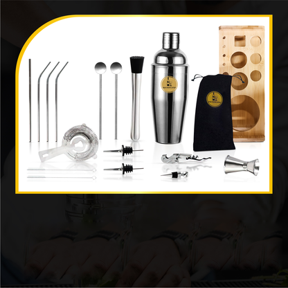 “Complete 16-delige zilveren cocktailset van Bar Dedicated – shaker, maatbeker, stamper, zeef, schenktuiten en receptenboek.”