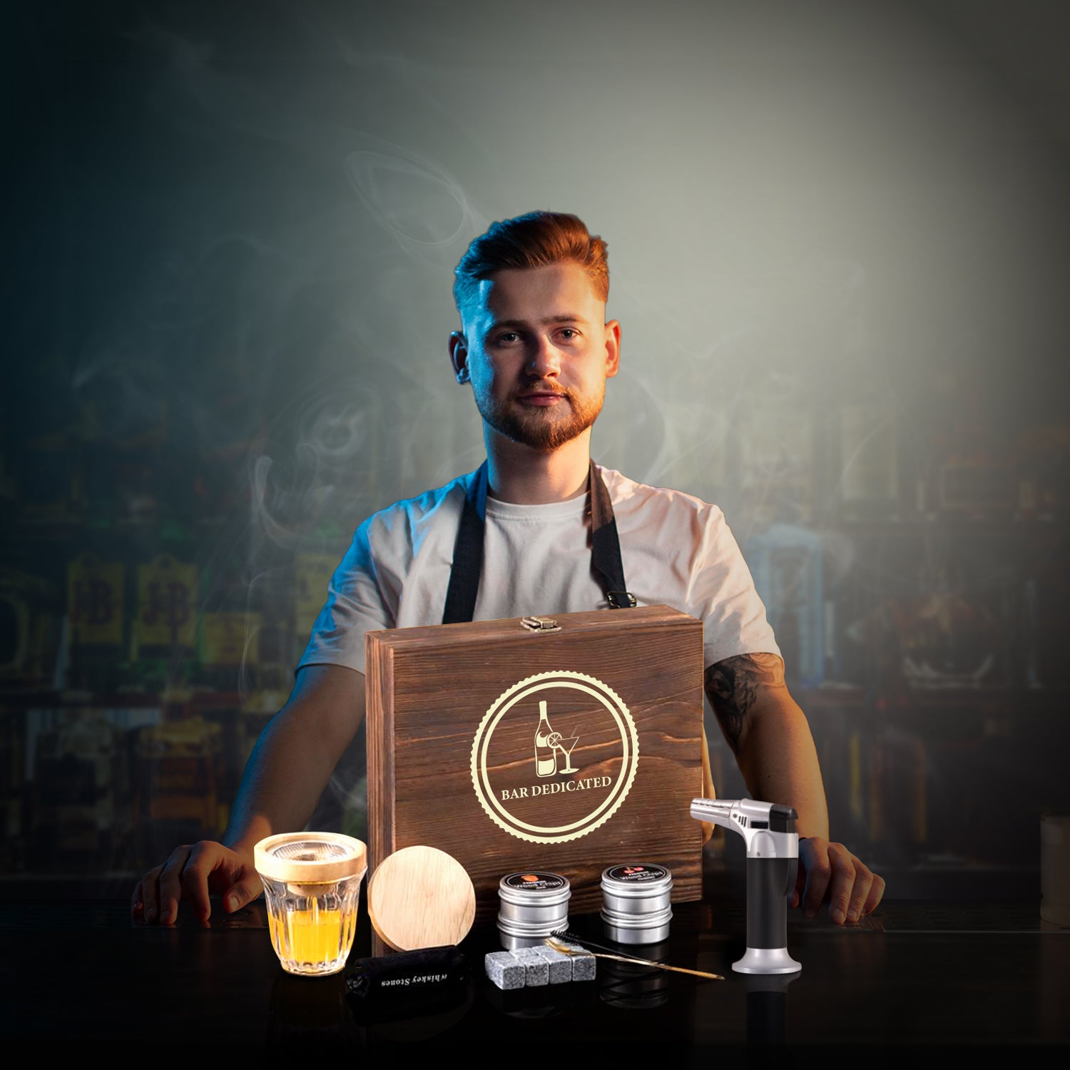 Complete cocktail smoker kit van Bar Dedicated met accessoires en houten box