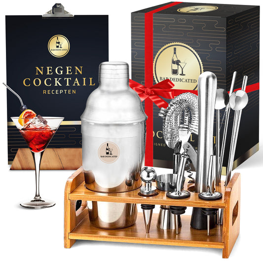 “Bar Dedicated cocktailset zilver 16-delig – luxe RVS cocktailshaker set met bamboe standaard, accessoires en receptenboek.”